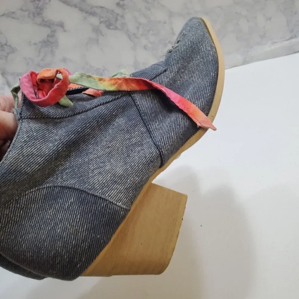 YRU AURA LO Womens Boots Size‎ 8 Blue Denim Festival Colorful Stars Quirky